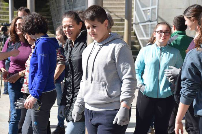 Oria ibaia garbitzen 7 1553344567898