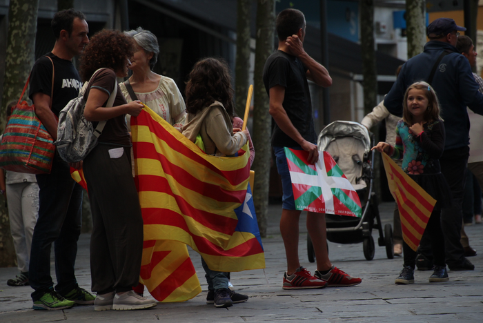 Elkartasuna  gainezka 1 1507053467579