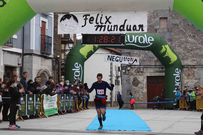 Hodei Samaniego eta Leire Ba 25 1644162089382