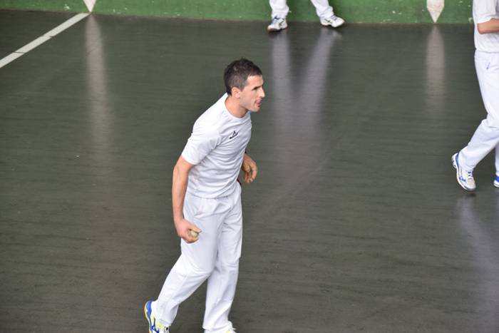 Giro onean ari da ospatzen B 23 1527960749022