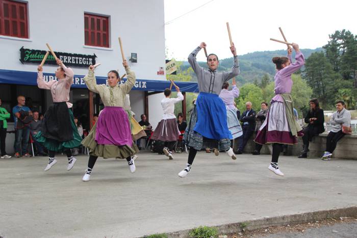 Ikaztegieta Pilareko eguna Sutarri 19 1476272196672