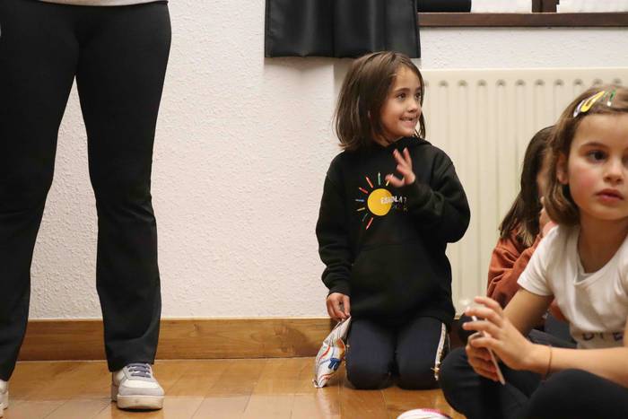 Eskola Txikien Festako logo  9 1668190196397