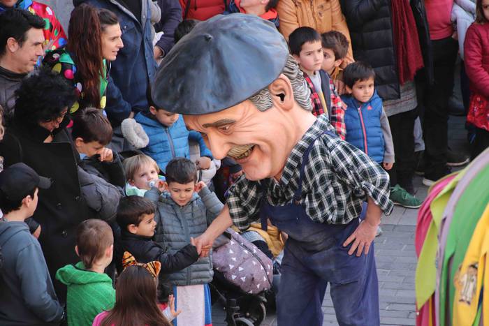 Erraldoi eta buruhandiak Zal 27 1582375950883