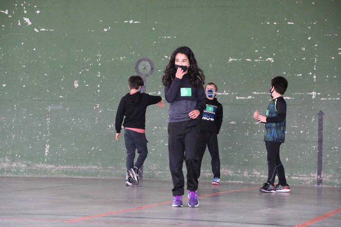 Haurrek kirol ezberdinak pro 50 1608389695952