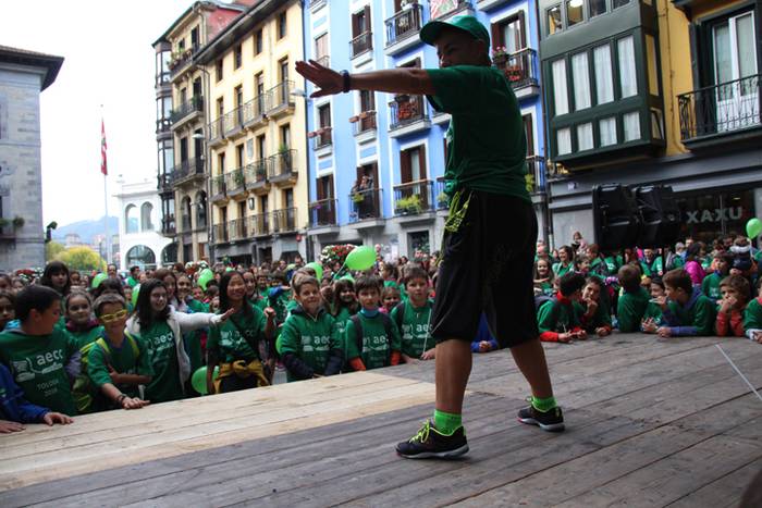 Minbiziari aurrea hartzeko deia 18 1477136389709