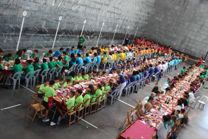 Lagunartean igarotzeko eguna 1 1534080346634