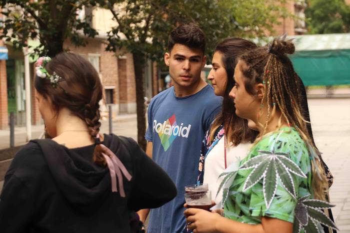 Irudimena airean, gazteen po 42 1564164168201