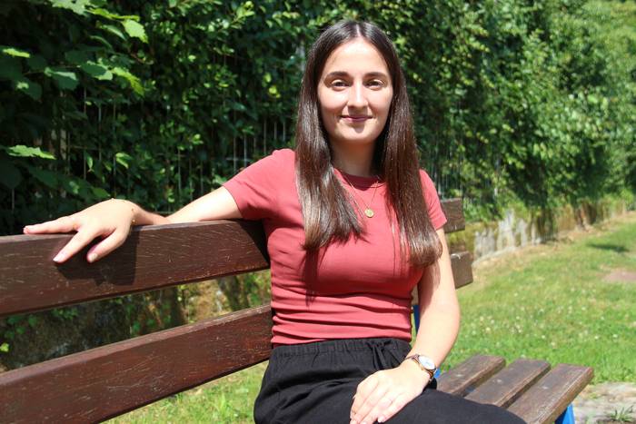 «Zenbait ahoskera artifizialak egiten zaizkio hiztunari»