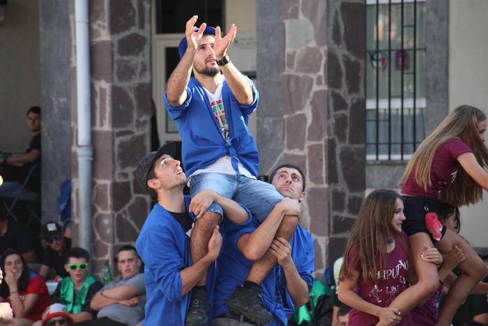 Lehiatik gutxi, festatik ask 26 1534073977699