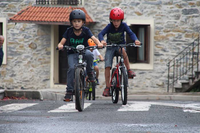 Orendaindarrek ezin, Jon And 10 1502887771033