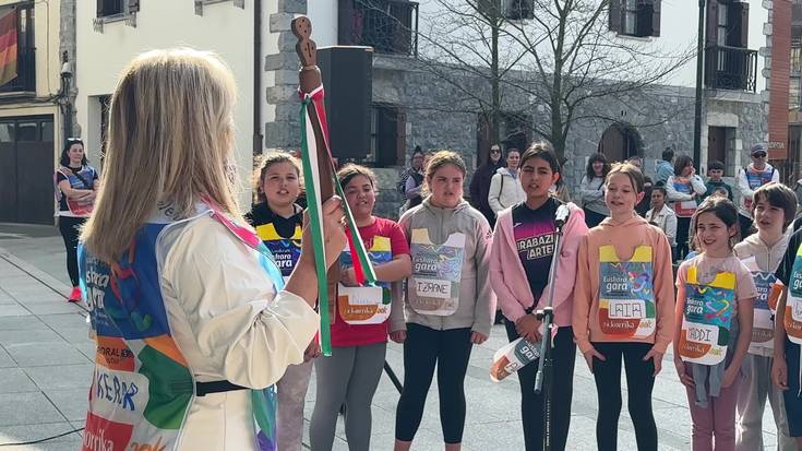 «Erabili dezagun euskara etxean eta kalean»