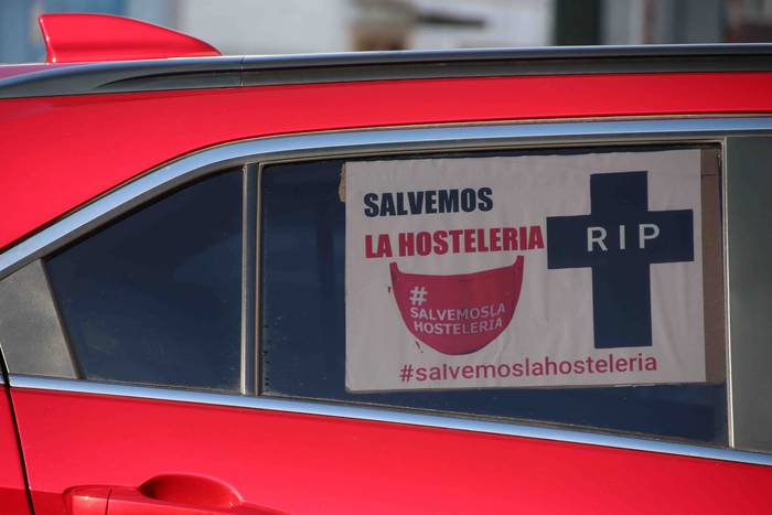 Auto-karabana egin dute osta 15 1610796591442