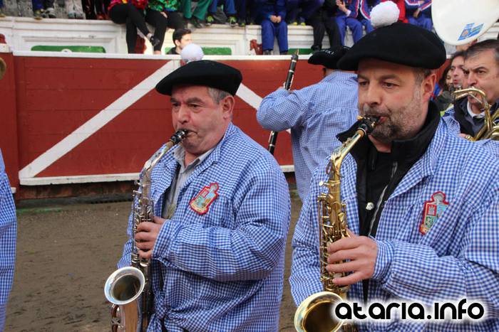 ostegun gizena 2016 zezen plaza 68 1454608281423