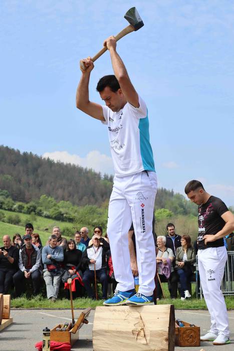 Larre irekierarik ez, baina  25 1651405480723