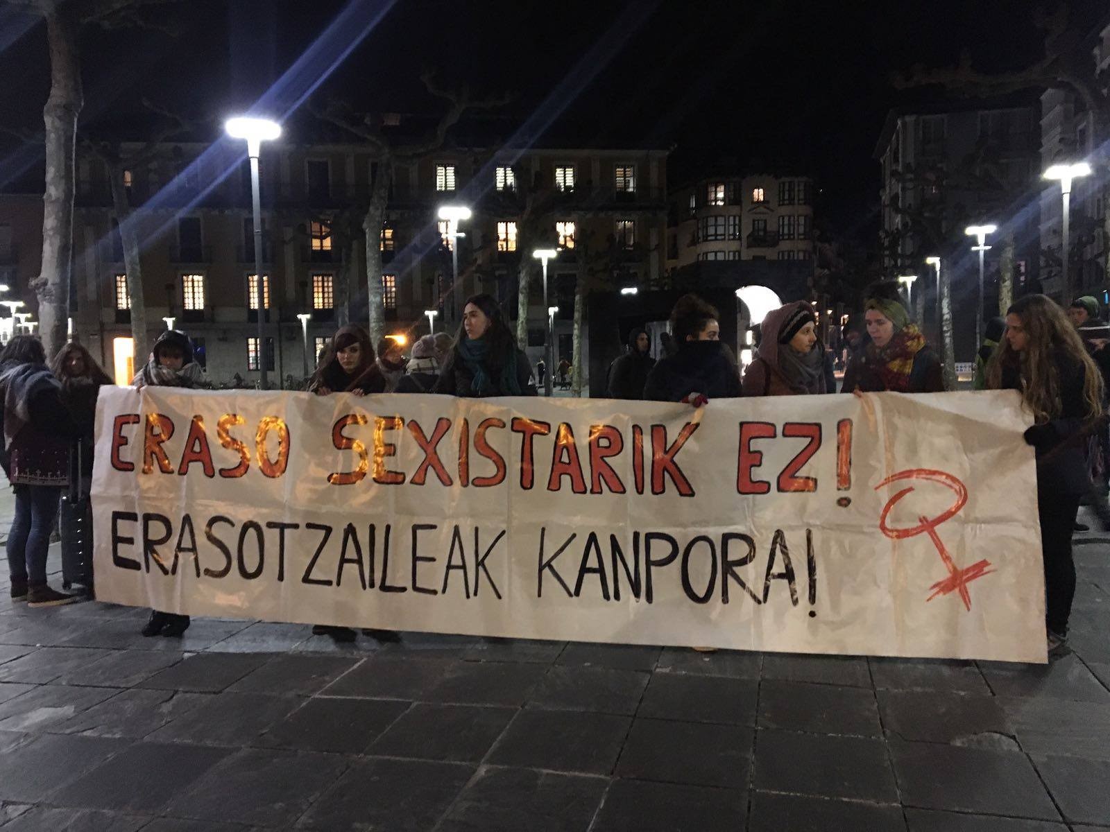 20 urteko gizonezko bat atxilotu du Ertzaintzak, larunbat gaueko bortxaketa dela eta 