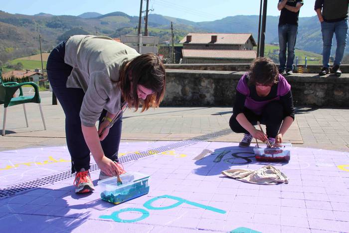 Eskuz esku morez margotu dut 8 1553963597120