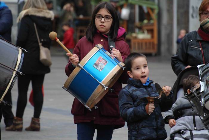 Bonberenea gaztetxearen 21. urteurrenean, txaranga 27 1545485581441