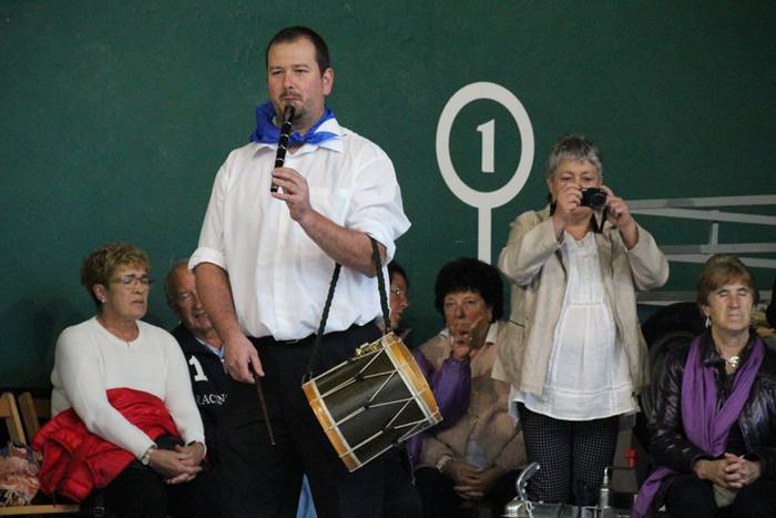 Erakustaldiz betetako arrats 42 1507490133042