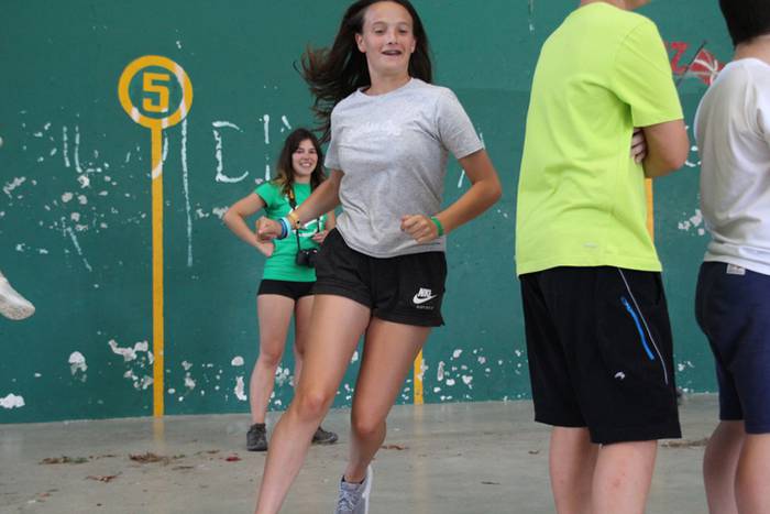 Festak hastearekin batera, j 48 1502727528476