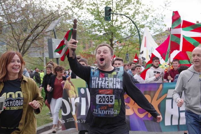 22. Korrika, furgonetatik, T 43 1649420185272