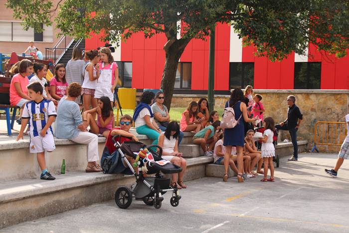 Izaskun auzoko jaiak 2016 1 1472837235149