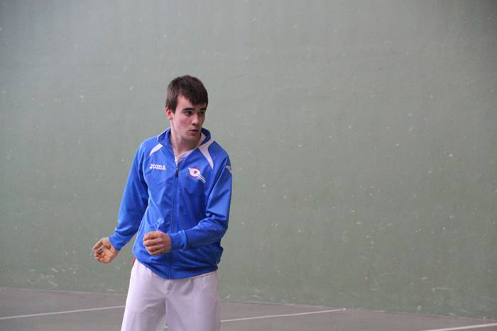 Gazte izateak ez duelako adi 48 1523733527396