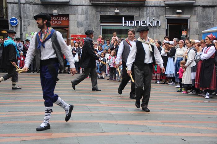 Udaberri Dantza Dezagun Tolo 98 1504963598519