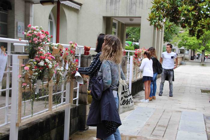 Esker hitzak, loreekin 18 1592050824687