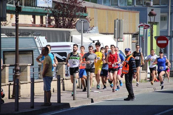 Haur, gazte eta heldu krosea 113 1491742431051