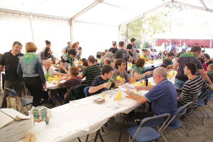 Tolosako Larramendi auzoko jaiak 2015 28 1446321965766