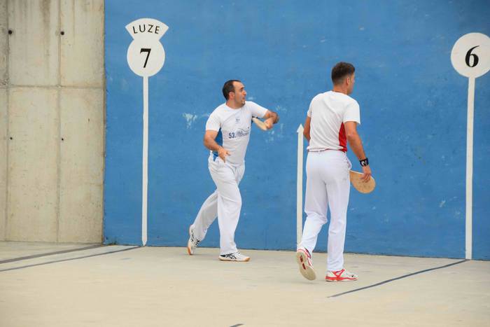 Txapelak jantzi dituzte 52.  14 1627714817440