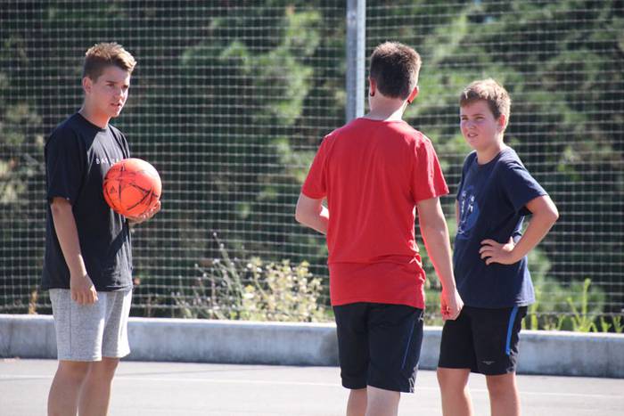 Haurrek hasi dute festa Orendainen 19 1471174701717