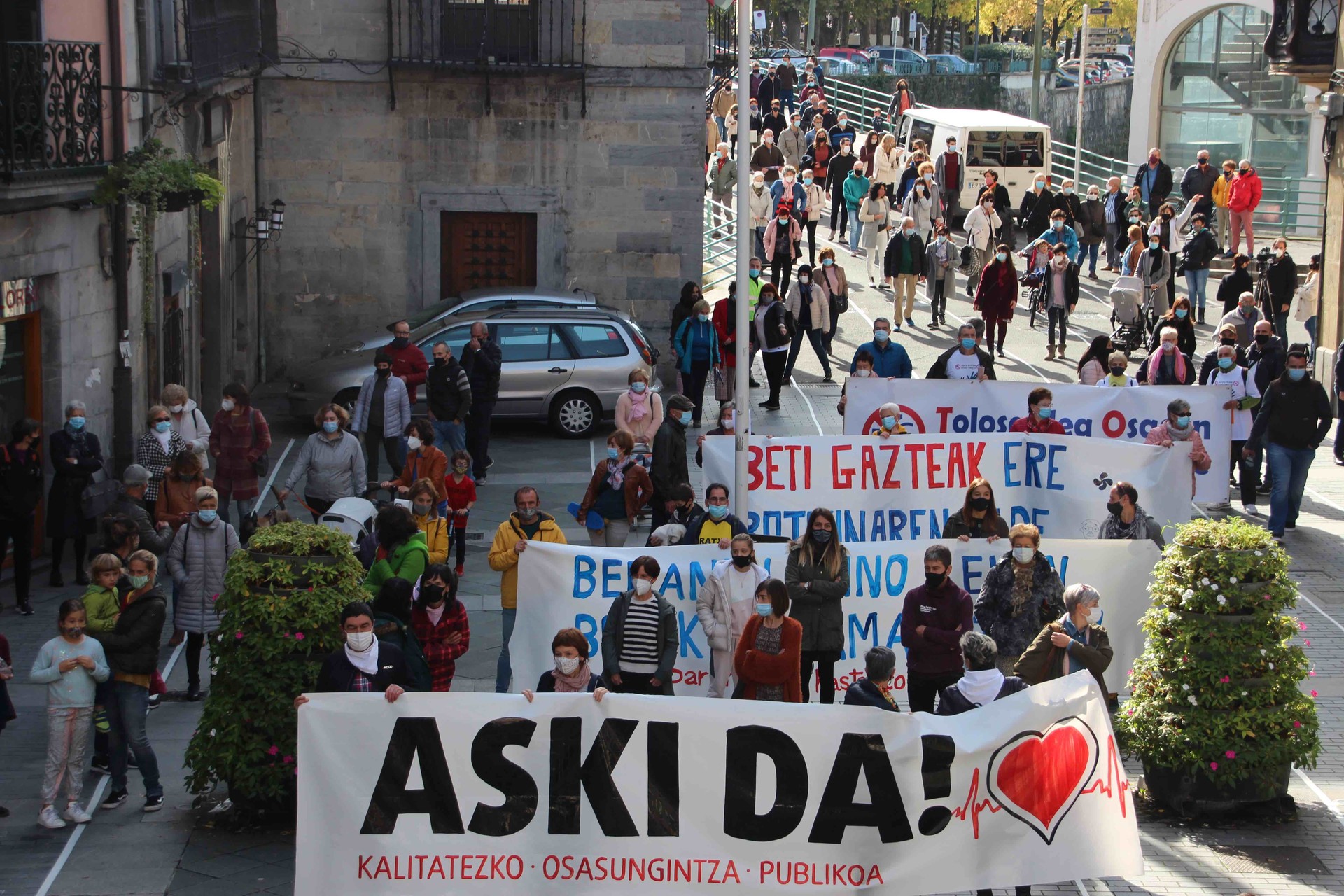 Ospitale publikoa, denen ahotan