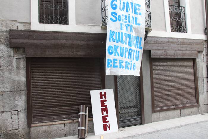 Kale Nagusiko lokal bat okup 3 1494614725411