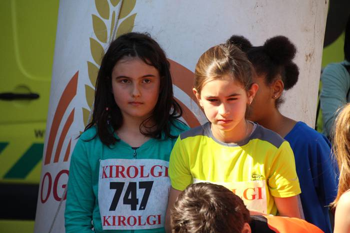 Haur, gazte eta heldu krosea 56 1491742120571