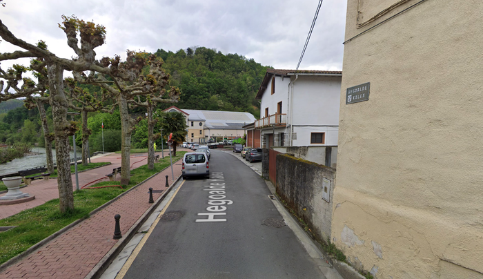 Astelehen goizean ezingo da ibilgailurik utzi Hegoalde kalean