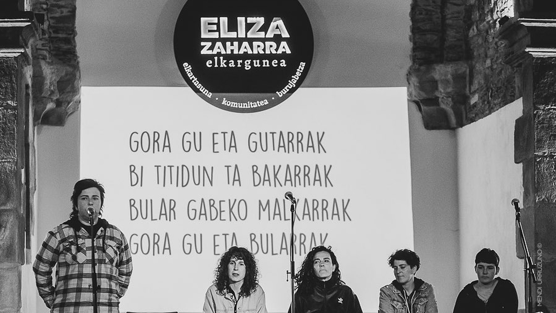 Arauak deseraikitzeko terapia