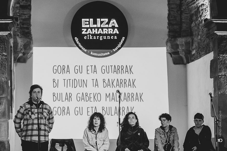 Arauak deseraikitzeko terapia