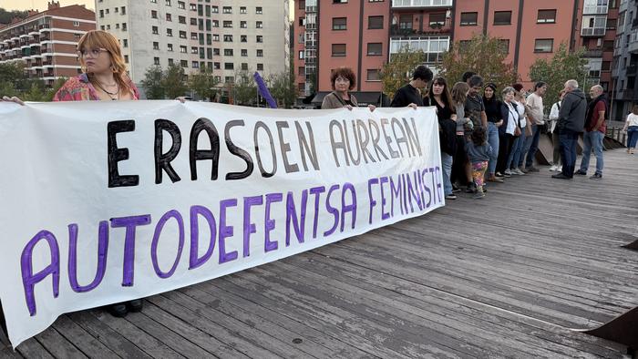 Zarauzko hilketa matxista salatu dute kalean