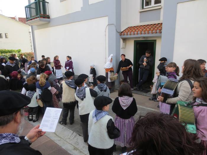 Gabon eskea eta olentzero 2015 11 1450964168949