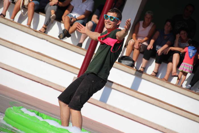 Lehiatik gutxi, festatik ask 43 1534074241998