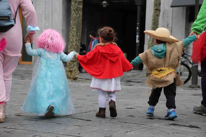 Konpartsa eta mozorroak Zald 19 1645972616705