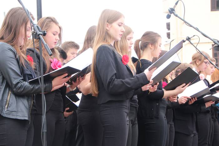 Emusik emanaldia Zizurkilen 14 1462636000370