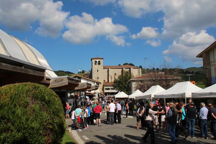 XIX. azoka berezia Zizurkilen 30 1476016575749