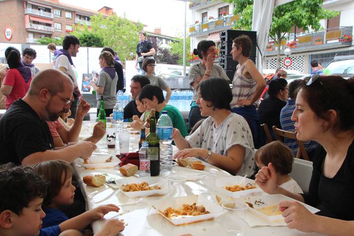 Ikaztegietako Eskola Txikiak Festa 97 1465744491289