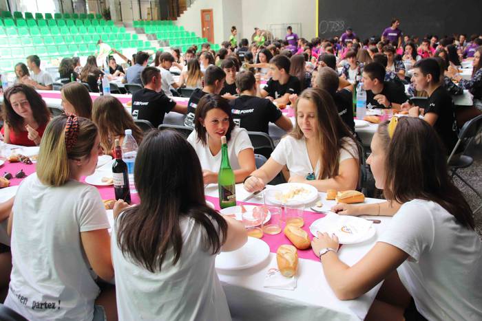 Bazkaldu ere frontoian egite 15 1566484657776