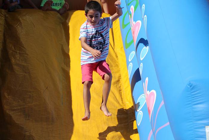 Eulia jaitsi aurretik, haurren dibertsioa 16 1471950093926