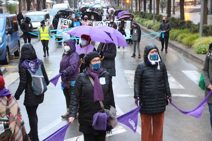 Aurreikuspenak gainditu ditu 35 1610219489519