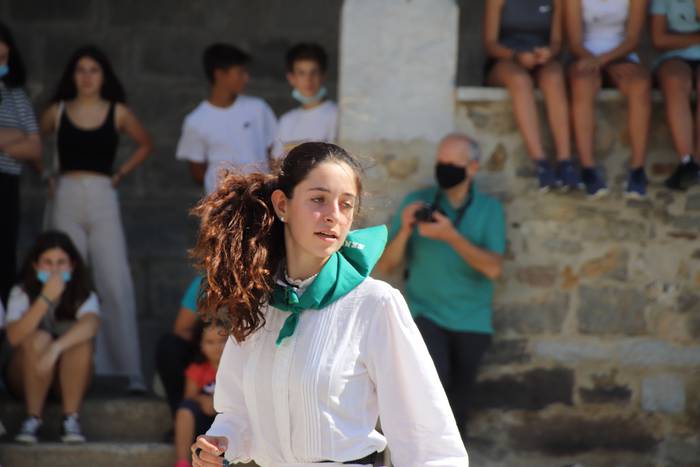 Berriro ere elkarri eskutik  36 1632576979655