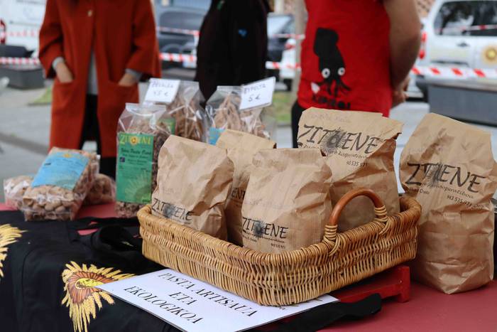 Euskal Azoka egin dute Ikazt 28 1619352397569